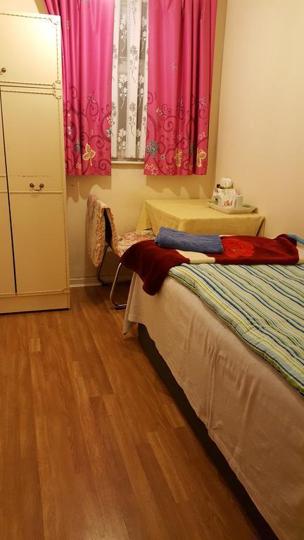 Cherry House & Self Catering Leeds (West Yorkshire) Bagian luar foto
