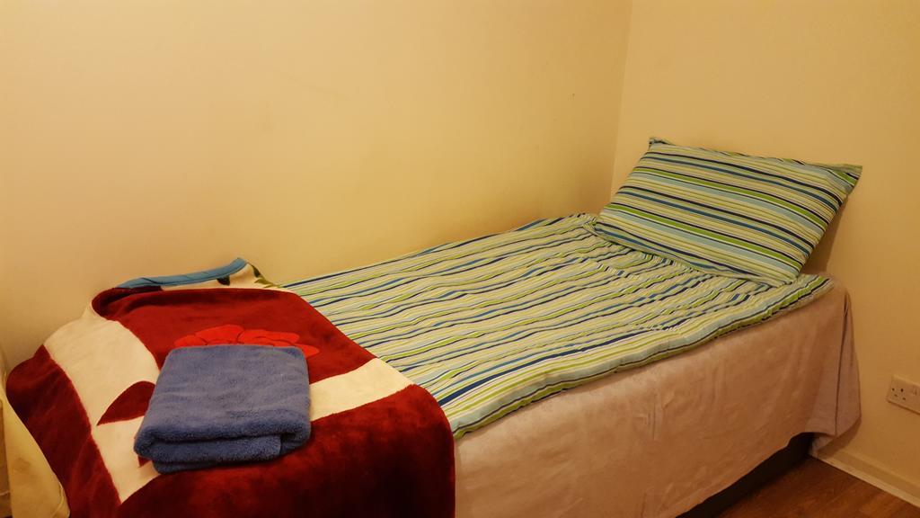 Cherry House & Self Catering Leeds (West Yorkshire) Bagian luar foto