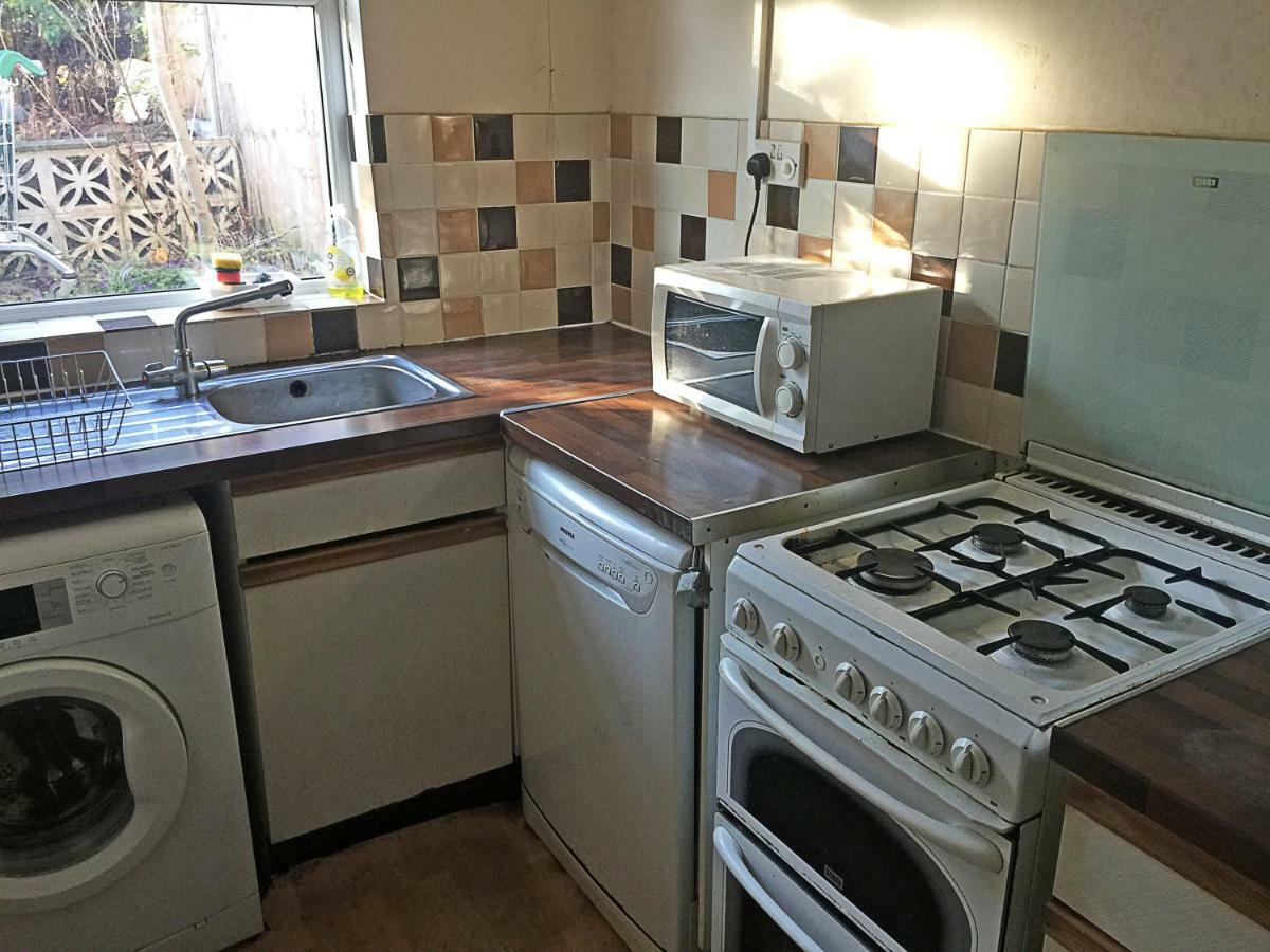 Cherry House & Self Catering Leeds (West Yorkshire) Bagian luar foto